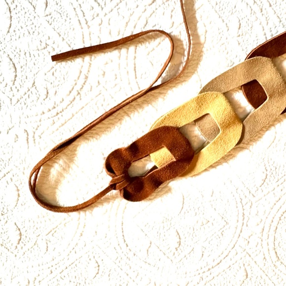 Vintage 1970’s Suede Leather Link Chain Tie Belt Retro Boho Vibes - Picture 13 of 13